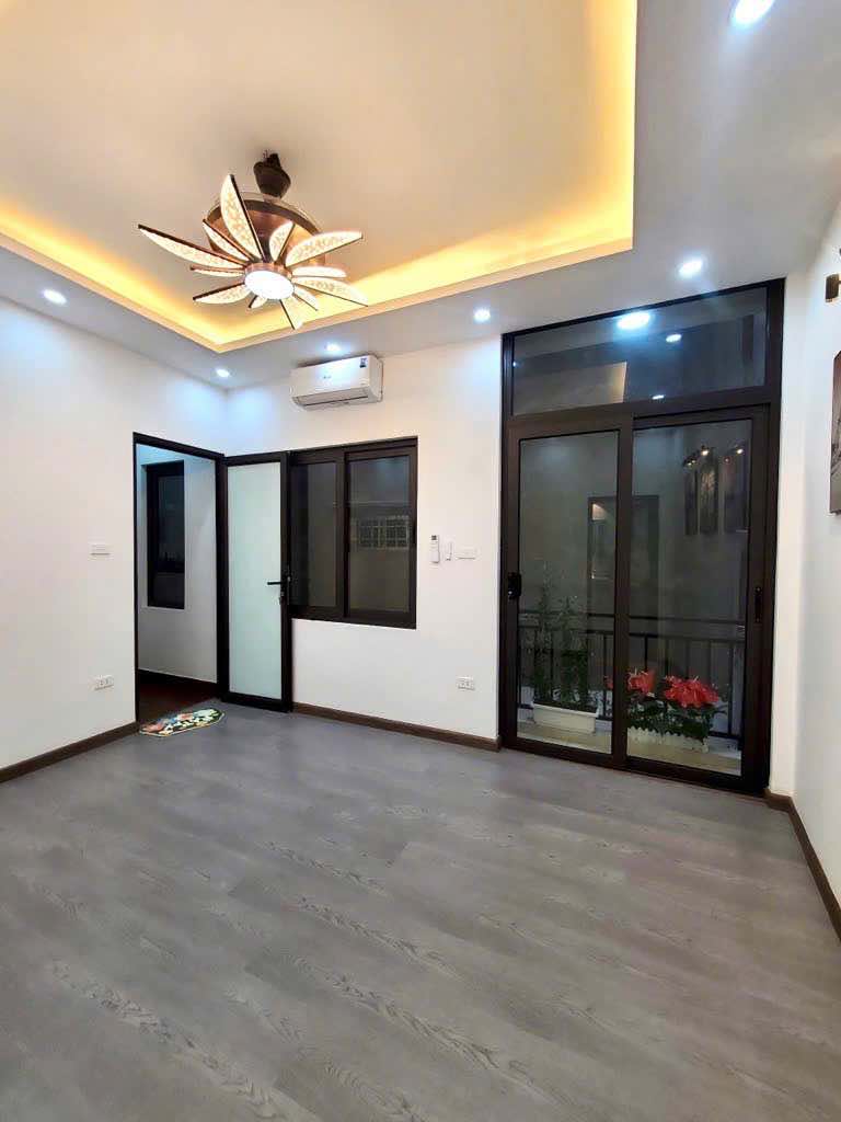 Lò Đúc - Nhà thoáng sáng, cách phố 3 bước chân, 25 m2, giá tốt